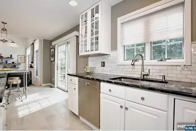 6 Schill Place, Hillsdale, NJ 07642 - Photo 9