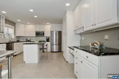 6 Schill Place, Hillsdale, NJ 07642 - Photo 13