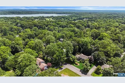 565 Dorchester Drive, River Vale Township, NJ 07675 - Photo 33