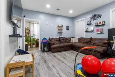 103 Rutherford Place, North Arlington, NJ 07031 - Photo 5