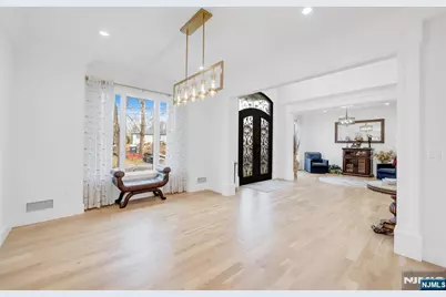 495 Wilson Avenue, Paramus, NJ 07652 - Photo 9