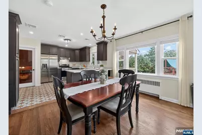 247 Steilen Avenue, Ridgewood, NJ 07450 - Photo 7