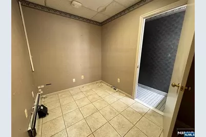 88 W Ridgewood 1R #1R, Ridgewood, NJ 07450 - Photo 15