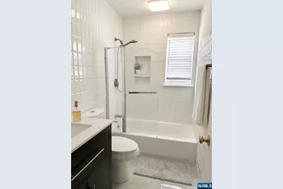 32 Beechwood Road, Cresskill, NJ 07626 - Photo 5