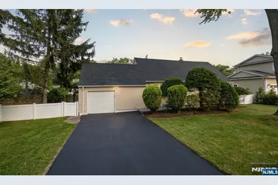 32 Beechwood Road, Cresskill, NJ 07626 - Photo 11