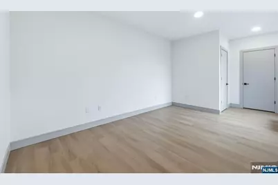 1435 10th Street 410 #410, Fort Lee, NJ 07024 - Photo 9