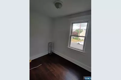 282 N Prospect Avenue, Bergenfield, NJ 07621 - Photo 13