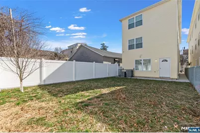 337 13th Avenue, Newark, NJ 07103 - Photo 27