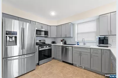 337 13th Avenue, Newark, NJ 07103 - Photo 7