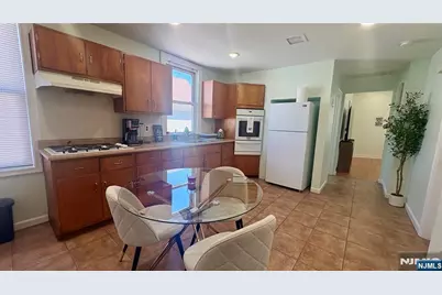 261 Maple Street 2 #2, Kearny, NJ 07032 - Photo 5