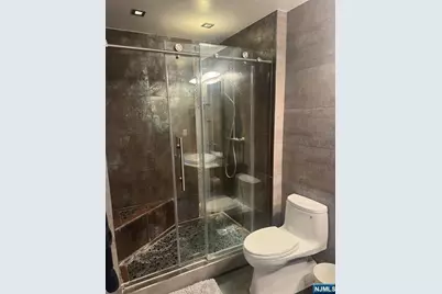 1265 15th Street 17A #17A, Fort Lee, NJ 07024 - Photo 9