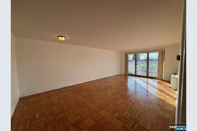 2100 Linwood Avenue 2G #2G, Fort Lee, NJ 07024 - Photo 15