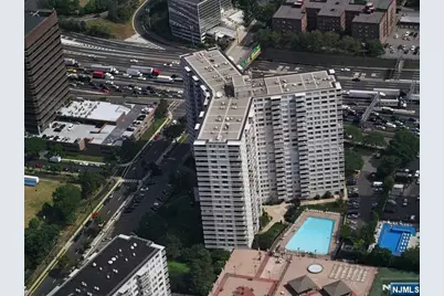 2100 Linwood Avenue 2G #2G, Fort Lee, NJ 07024 - Photo 3