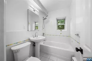 1565 Center Ave 3D, Fort Lee, NJ 07024 - Photo 15