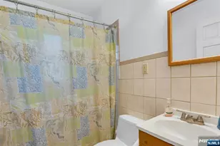 60 Westview Dr, Bergenfield, NJ 07621 - Photo 15