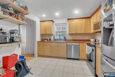 547 Gorge Road 2E #2E, Cliffside Park, NJ 07010 - Photo 11