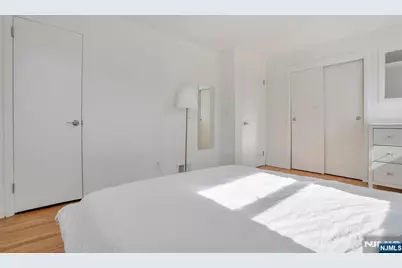 687 Lancaster Road, Ridgefield, NJ 07657 - Photo 11