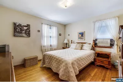 281 Fencsak Avenue, Elmwood Park, NJ 07407 - Photo 9