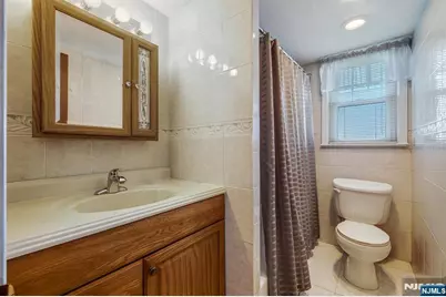 281 Fencsak Avenue, Elmwood Park, NJ 07407 - Photo 7