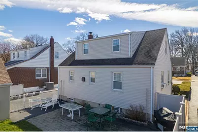 281 Fencsak Avenue, Elmwood Park, NJ 07407 - Photo 21