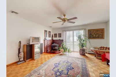 16 Oldis Street, Rochelle Park Township, NJ 07662 - Photo 19