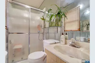 16 Oldis Street, Rochelle Park Township, NJ 07662 - Photo 13