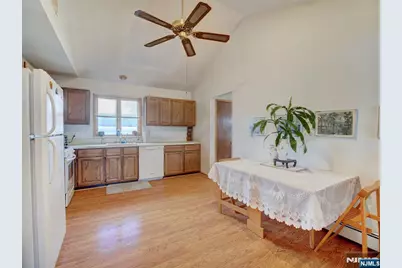 16 Oldis Street, Rochelle Park Township, NJ 07662 - Photo 7