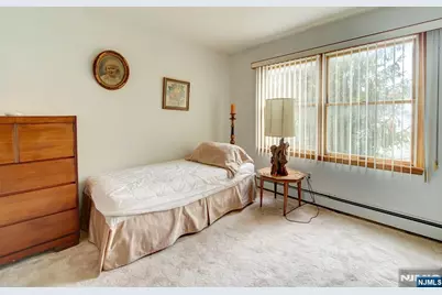 16 Oldis Street, Rochelle Park Township, NJ 07662 - Photo 11