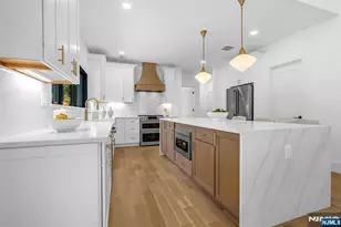 452 Oregon St, Paramus, NJ 07652 - Photo 5