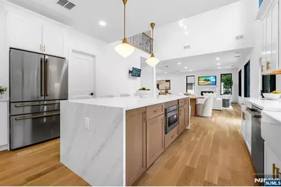 452 Oregon Street, Paramus, NJ 07652 - Photo 7