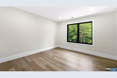 452 Oregon Street, Paramus, NJ 07652 - Photo 35