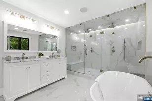 452 Oregon St, Paramus, NJ 07652 - Photo 33