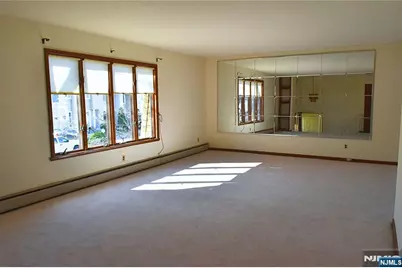 297 Fencsak Avenue, Elmwood Park, NJ 07407 - Photo 3