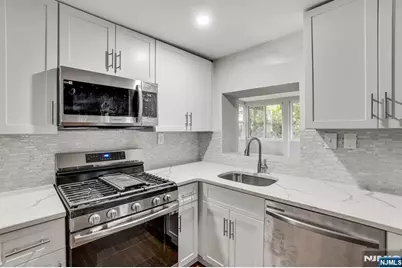 34 Oak Street, Bloomingdale, NJ 07403 - Photo 7