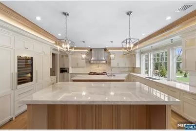 104 Chestnut Ridge, Saddle River, NJ 07458 - Photo 9