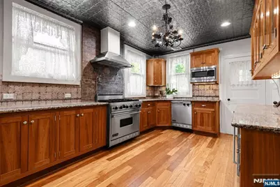 384 Anderson Street, Hackensack, NJ 07601 - Photo 11