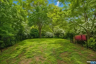 384 Anderson St, Hackensack, NJ 07601 - Photo 35