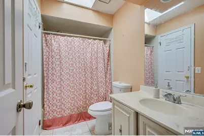 1704 Deerfield Drive 1704 #1704, Edison, NJ 08820 - Photo 27