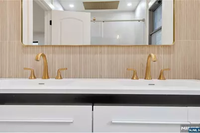 468 Morse Avenue, Ridgefield, NJ 07657 - Photo 29