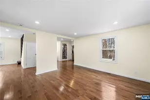 20 Ella St, Bloomingdale, NJ 07403 - Photo 5