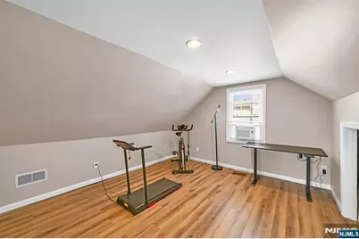 8-27 Oak Street, Fair Lawn, NJ 07410 - Photo 23