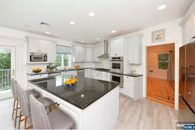 2186 Jones Road, Fort Lee, NJ 07024 - Photo 7