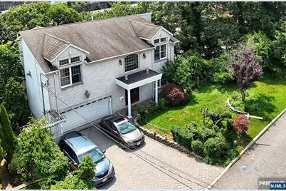 2186 Jones Road, Fort Lee, NJ 07024 - Photo 3