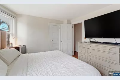 117 Overpeck Avenue, Ridgefield Park, NJ 07660 - Photo 13