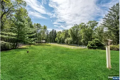 193 Pulis Avenue, Franklin Lakes, NJ 07417 - Photo 25