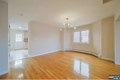2432 3rd Street B #B, Fort Lee, NJ 07024 - Photo 9