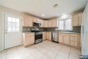 2432 3rd Street B, Fort Lee, NJ 07024 - Photo 15