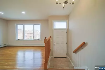 2432 3rd Street B #B, Fort Lee, NJ 07024 - Photo 3