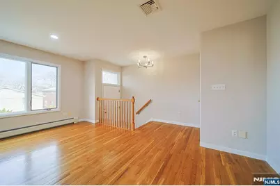 2432 3rd Street B #B, Fort Lee, NJ 07024 - Photo 5