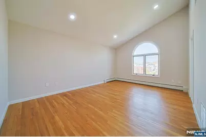2432 3rd Street B #B, Fort Lee, NJ 07024 - Photo 25